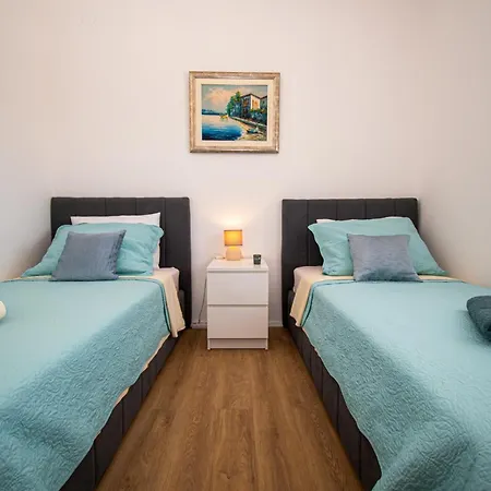 Vila Afrodita In Pula-istrien Pula