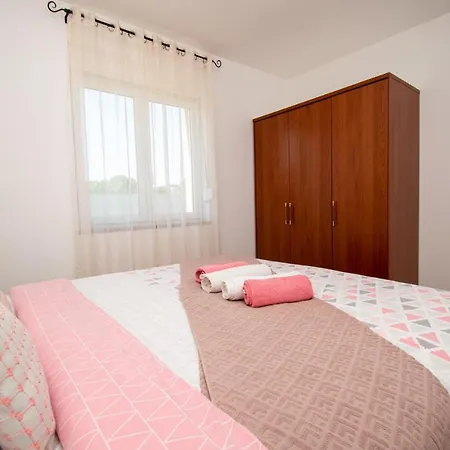 Afrodita In Pula-istrien فيلة