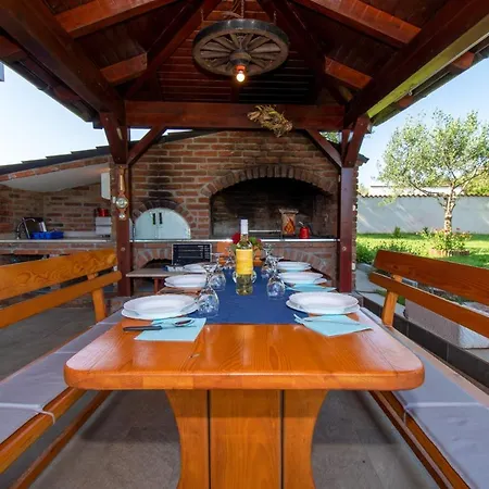 Afrodita In Pula-istrien *