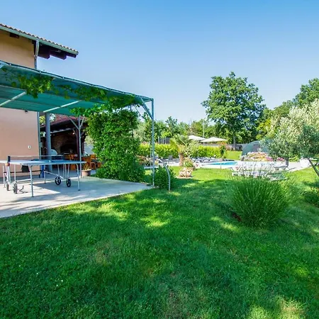 Afrodita In Pula-istrien فيلة