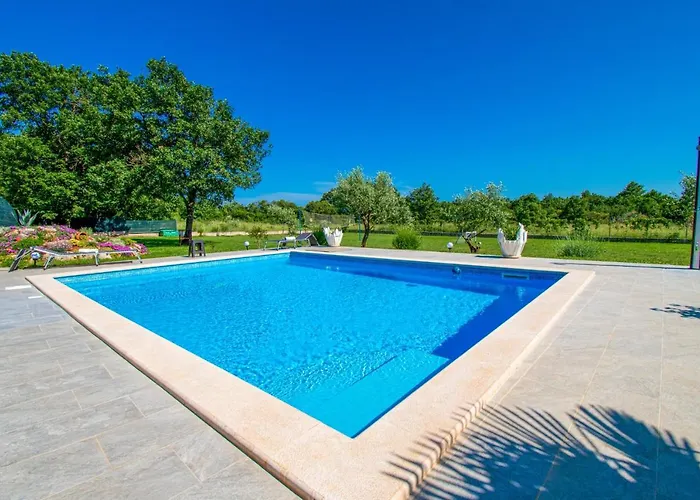 Afrodita In Pula-istrien Вілла *