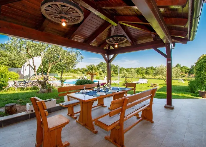 Afrodita In Pula-istrien * Пула