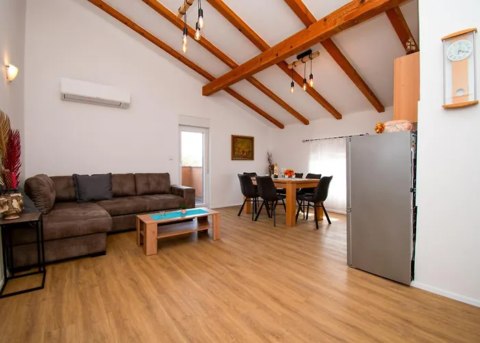 Afrodita In Pula-istrien Вілла Пула